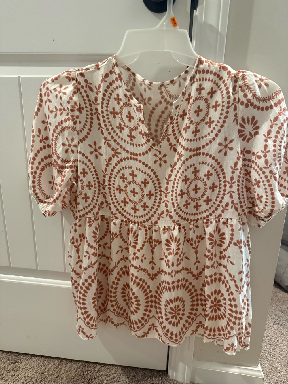 SHEIN White & Rust Circular Print Puff Sleeve Peplum Top